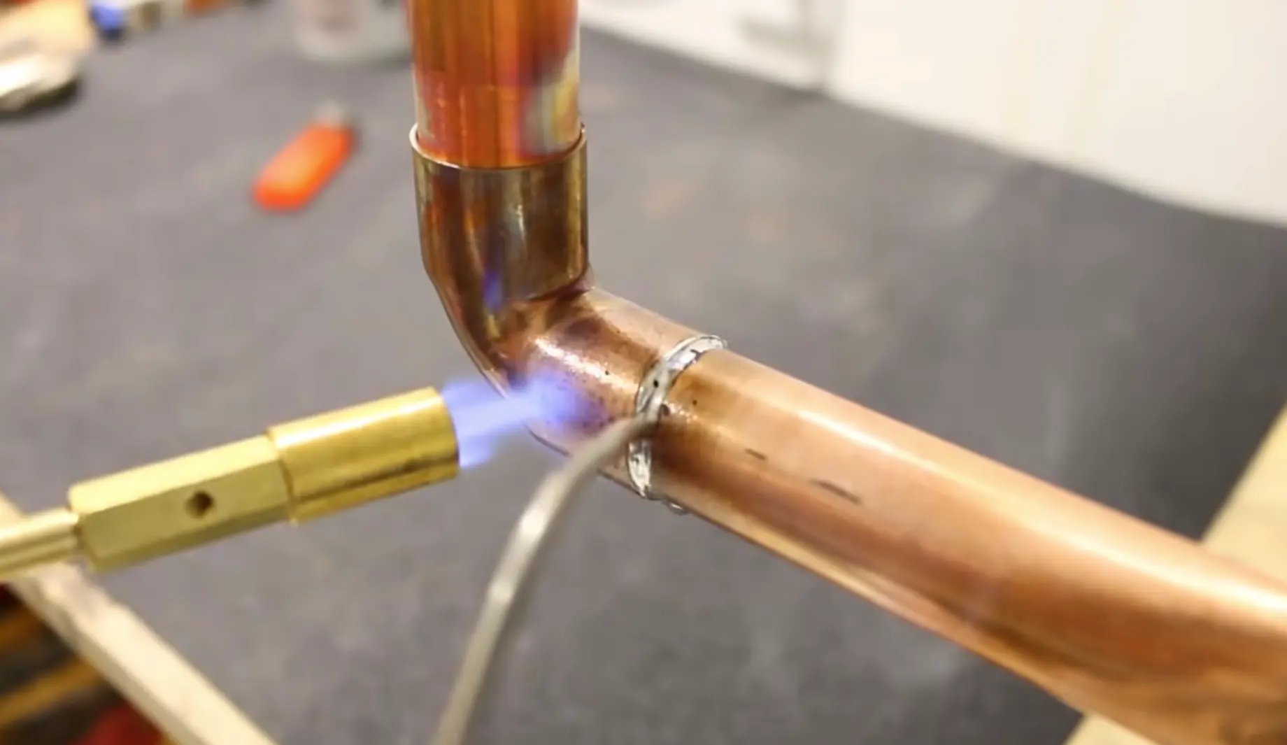 Soldering copper pipes